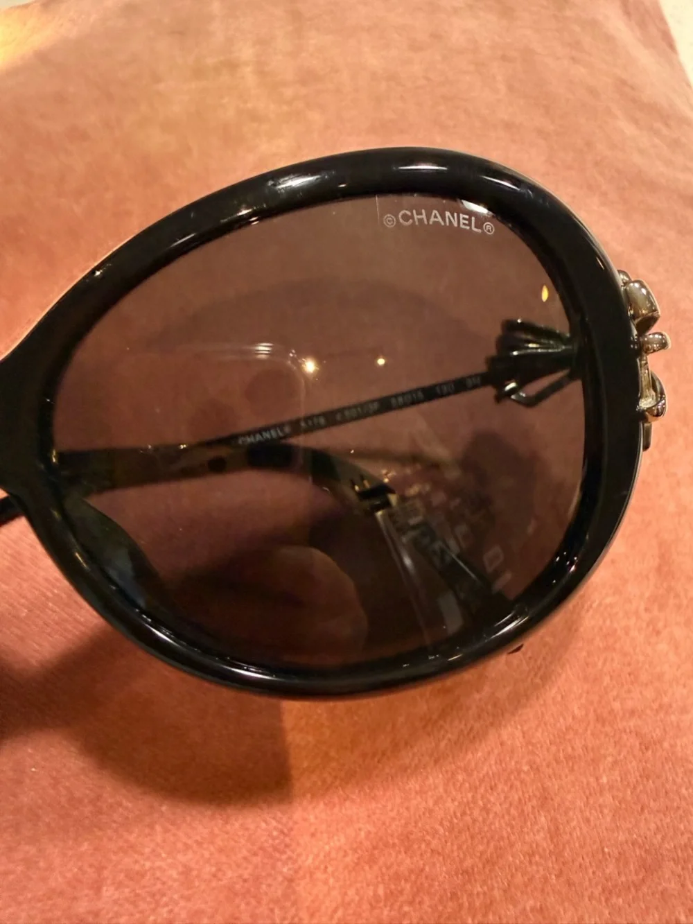 CHANEL Authentic Vintage Black Oversized Sunglasses with Silver Bows - Picture 5 of 12